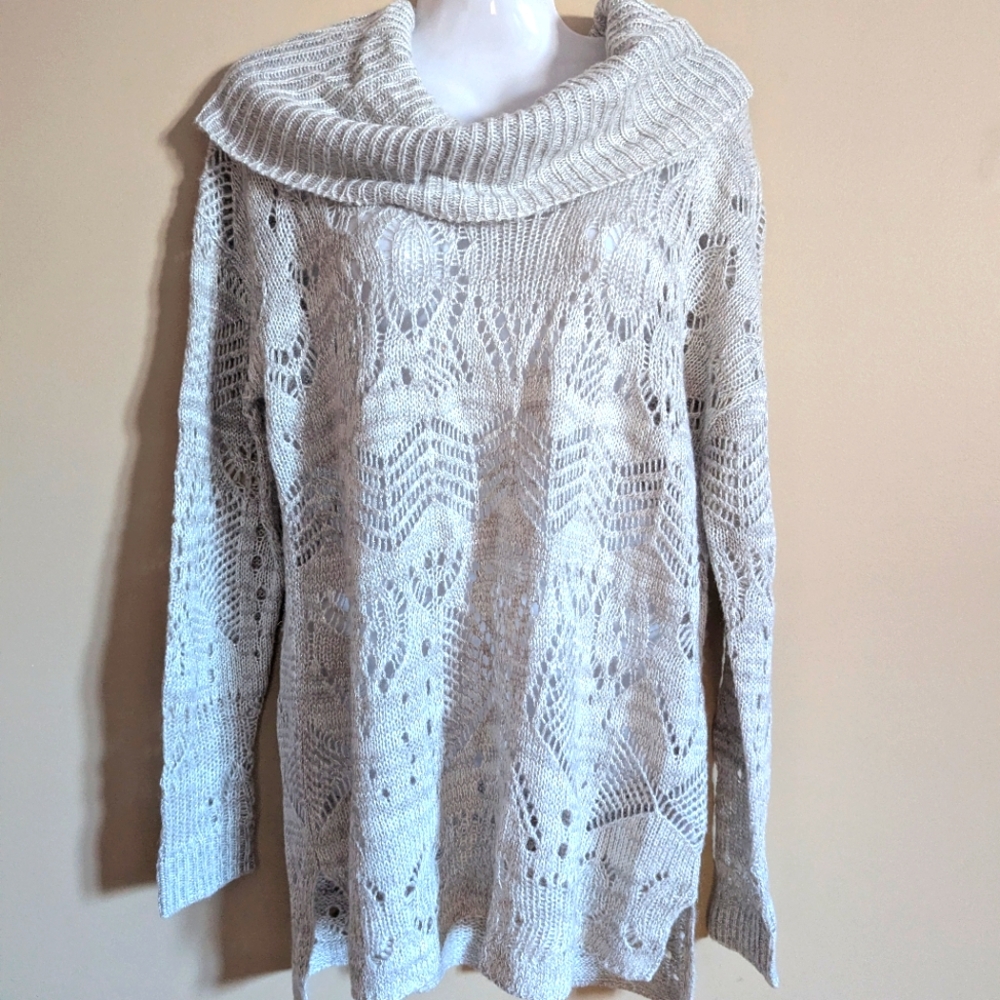 Silver open stitch sweater Maurice's Plus Sz 0